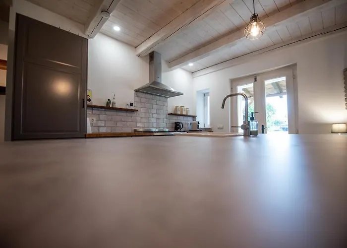 Florie בית נופש צ'רסגטומאי